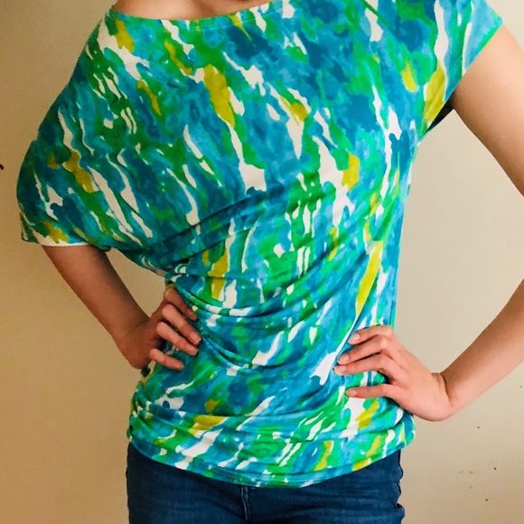 Unique one sided top - Picture 3 of 3